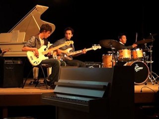 Pass the Peas, Fender Roads