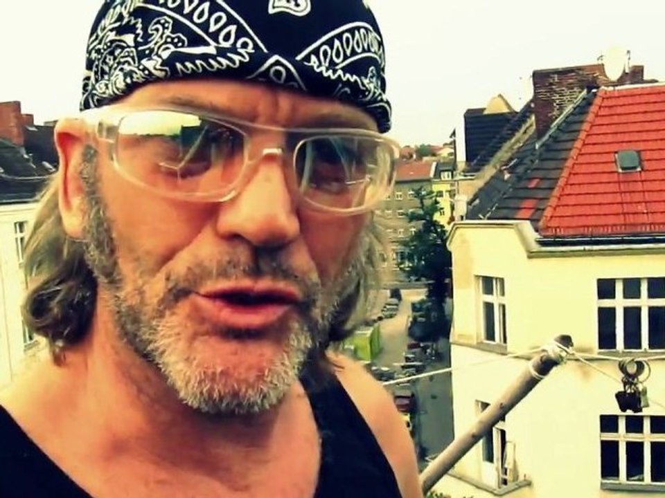 How to tie a Biker Head Scarf or a Bandana - Teaser