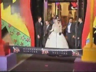 George Michael postpones tour, Gaga releases holiday songs