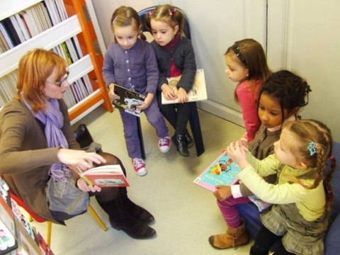 Moyenne Section à la bibliothèque