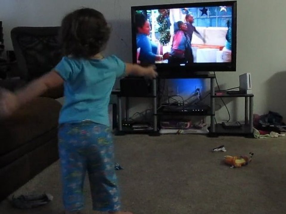 2011-11-26 Dancing to FBB Last Song