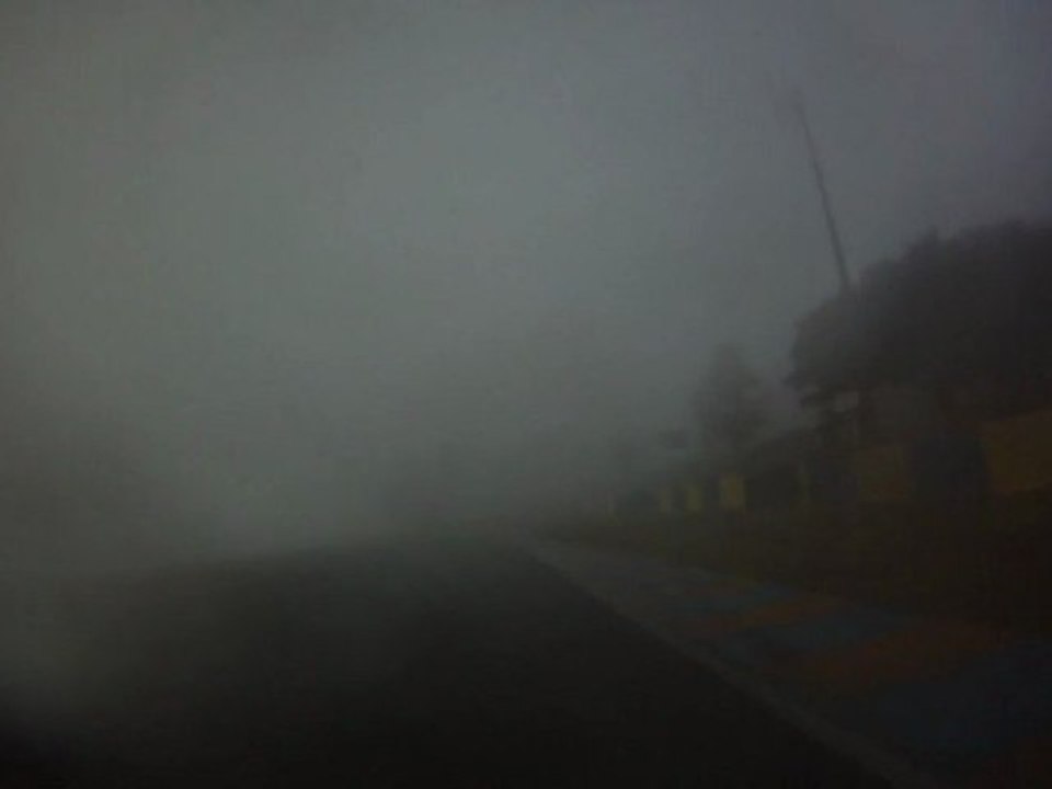 le mans dans le brouillard