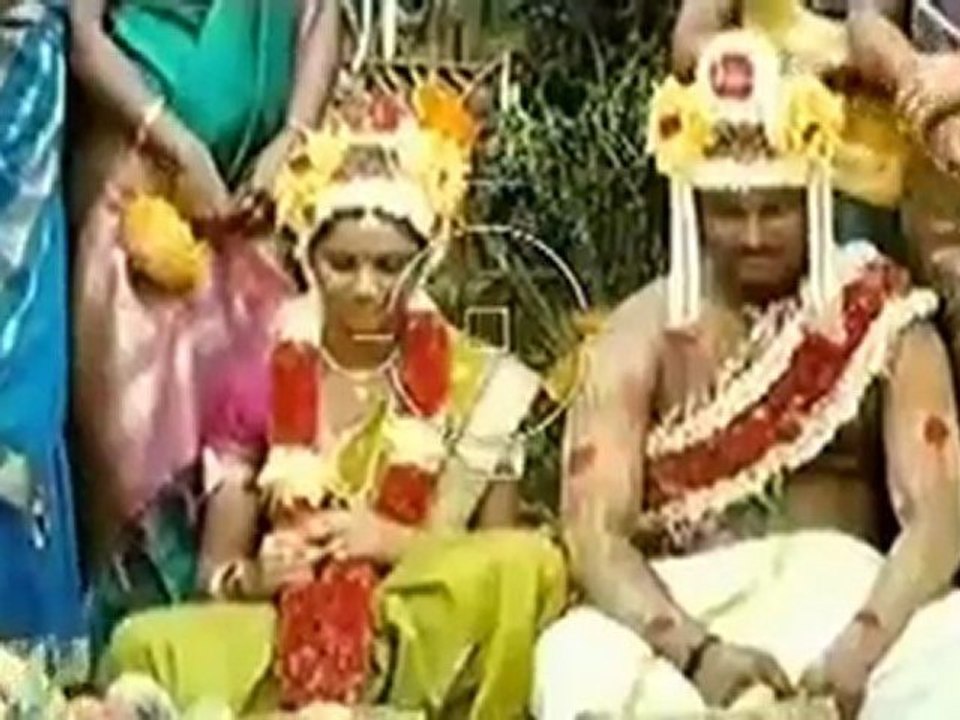 Naan Sonnathum Mazhai from mayakkam enna latest tamil song 2011