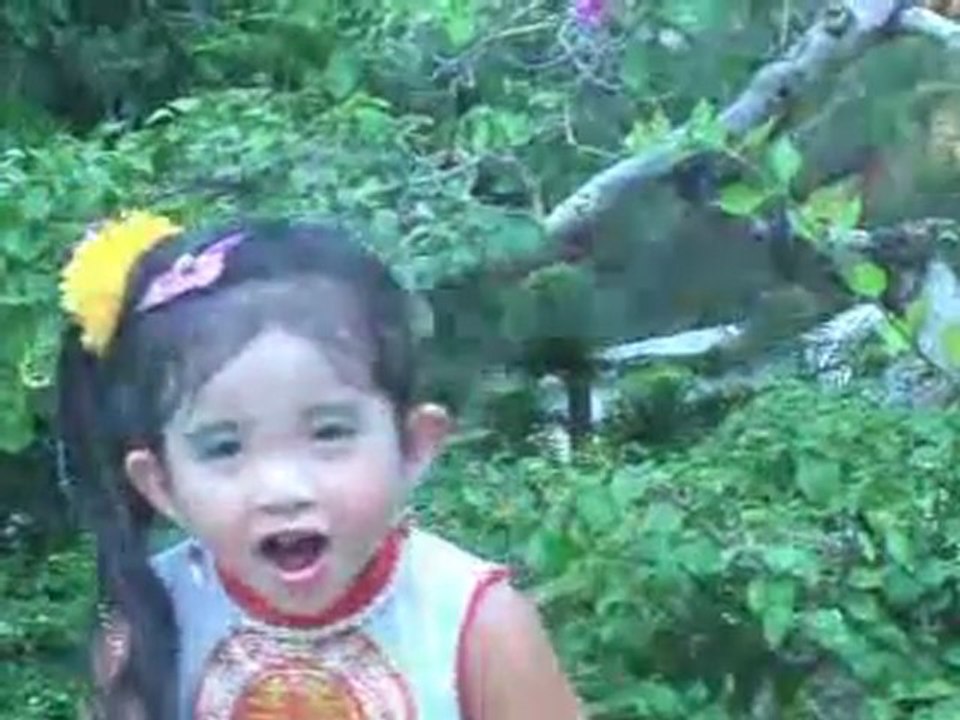 BÉ NGỌC NGÂN 3 TUỔI P1
