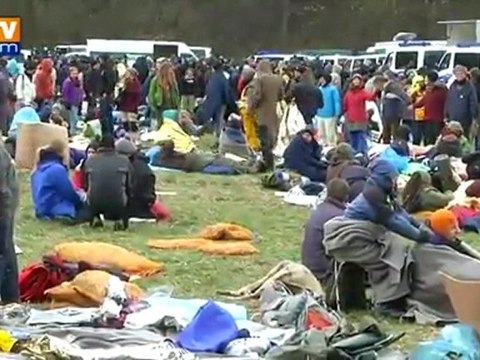 Déchets radioactifs : la police libère la voie