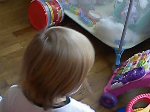 ma fille sonia qui danse avec son papa