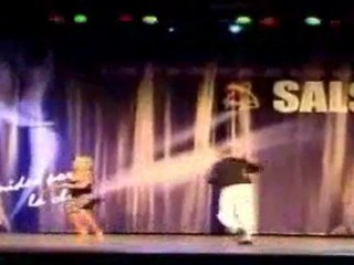 75 Yaşında Dans Eden Kadın / 75 Years Old And Still Dancing ~ bodytr.com