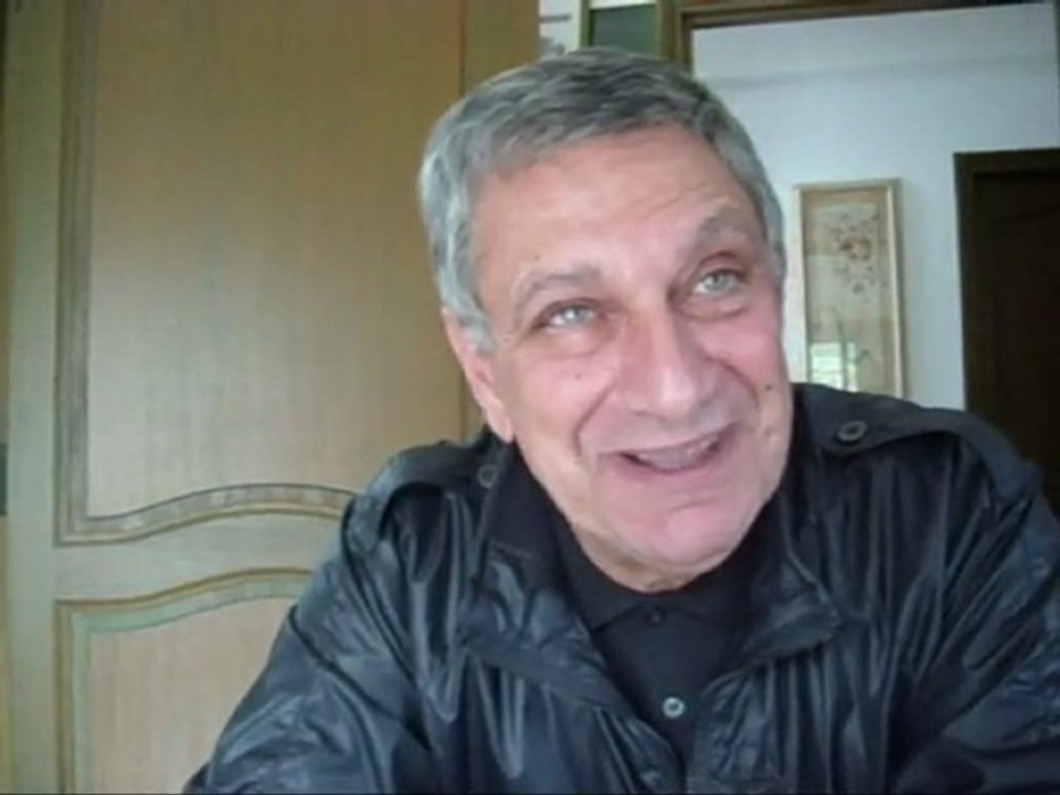 03 - Michel Sorbara à la recherche du couvercle de la Coupe de France
