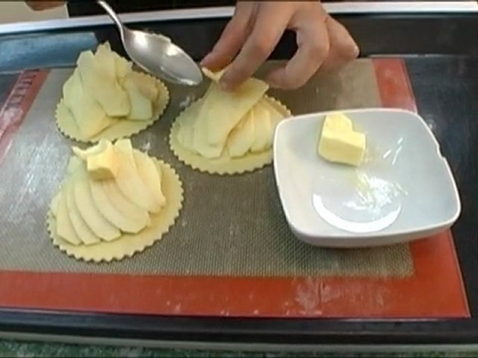 TARTA DE MANZANA CALIENTE CON HELADO DE VAINILLA