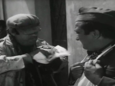 Τι Εκανες στον Πόλεμο Θανάση; clip