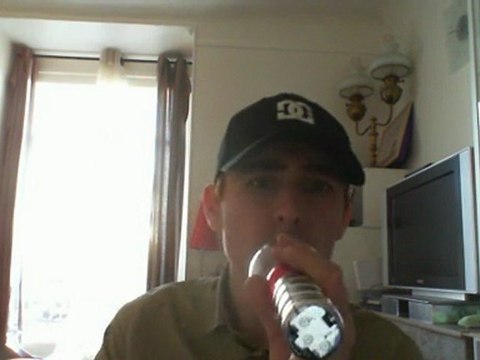 Wiwi égratigne tendresse de Francis Lalanne