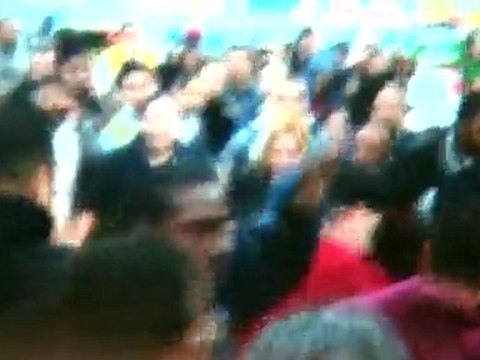 Elle voulait être la première dans les rayons : une habitante de Los Angeles a aspergé d'autres clients d'un grand magasin à la bombe au poivre