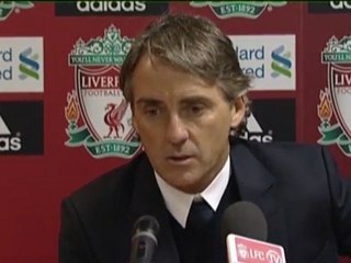 Les autres joueurs provoquent Mario - Mancini