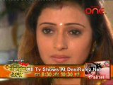 Woh Rehen Wali Mehlon Ki 28th November 2011 pt2