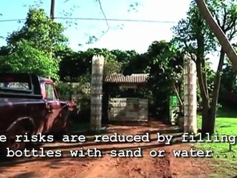 La maison bouteille de plastique