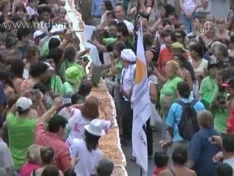 Самый длинный в мире пирог испекли в Аргентине