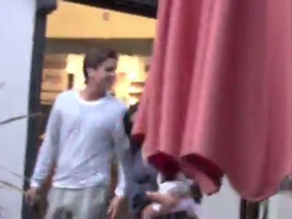 Khloe Kardashian superglücklich