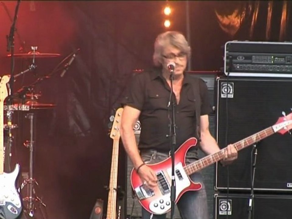 ASTONIA - Ailleurs (live)