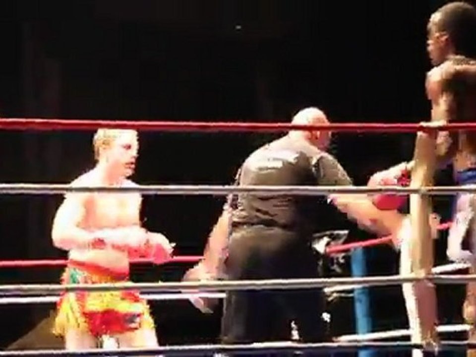 Kick Boxing Samba BOCAR VS Jake Dylan RICHARDS 26/11/2011