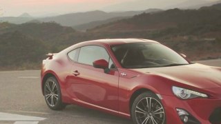 Toyota GT 86: nuova sportiva con motore boxer benzina 2.0 e trazione posteriore