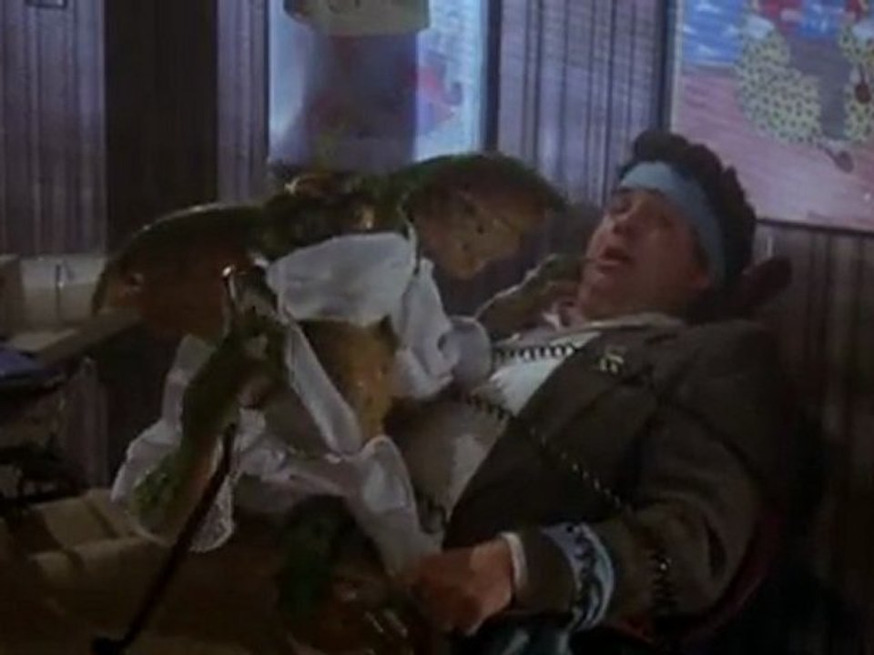 Gremlins II dentist scene