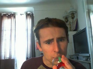 Wiwi égratigne "sur le bout de la langue"