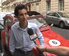 4 roue sous 1 parapluie, balade dans Paris en 2CV avec chauffeur avec BFM