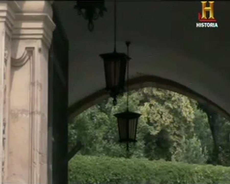 El Asalto de Hitler, 2/4