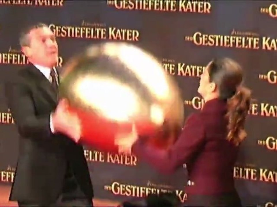Salma hayek für puss in sydney