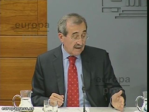 Proponen trasladar restos de Franco a otro lugar