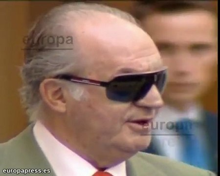 El Rey con gafas de sol