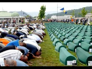 La Bosnie le Massacre de Srebrenica pourquoi? parce qu'ils sont musulmans