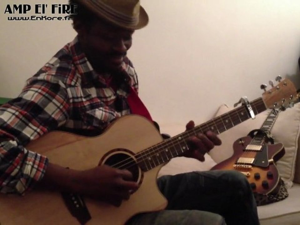 Moh! Kouyate en acoustique sur Amp el'Fire 1ere génération