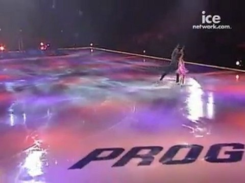 Meryl Davis & Charlie White - Progressive Skating & Gymnastics Spectacular