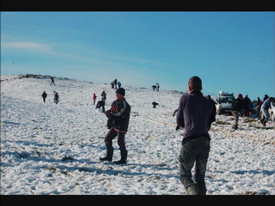 journees de neige en kabylie afir -boudjima 16 et 17 decembre 2010