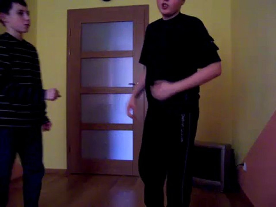 Jak obronić się przed uderzeniem pięścią