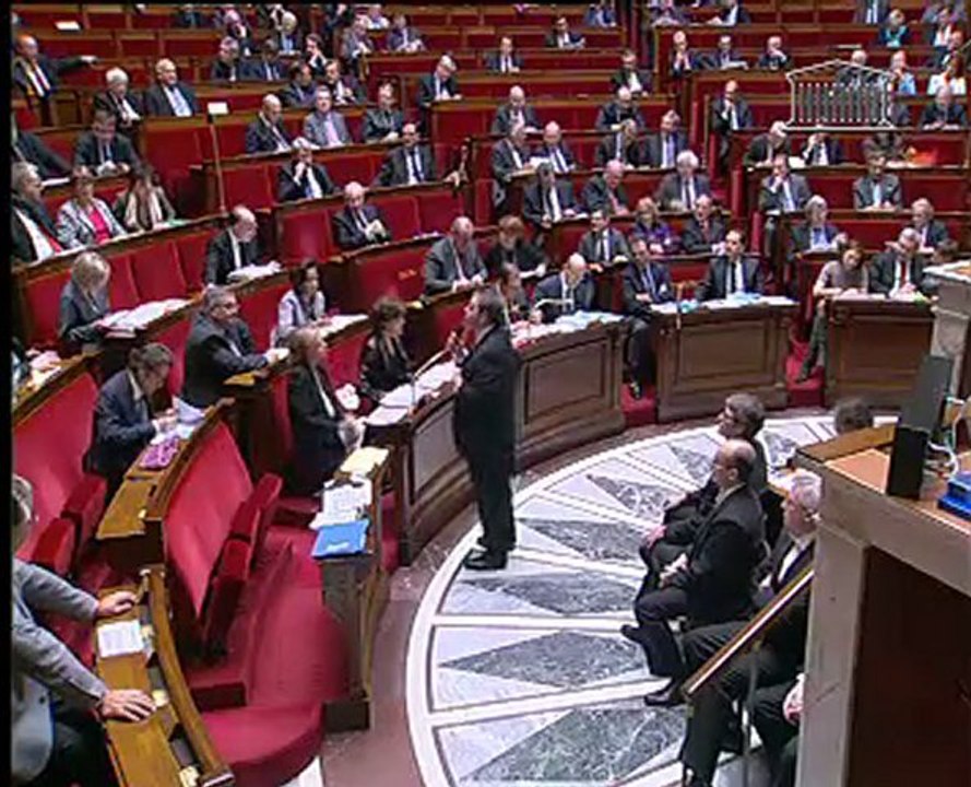 Le député Hervé FERON interpelle le Premier Ministre sur la situation de plus en plus précaire des jeunes en France.