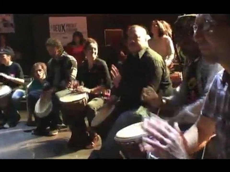 Djembé freestyle "after Mamady" au Deux Pièces.