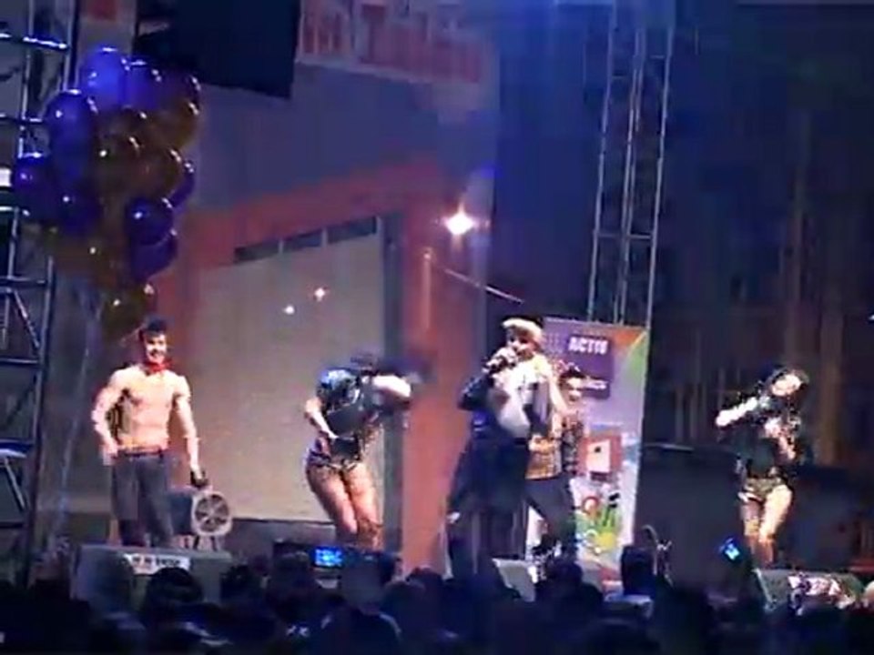 Andreea Banica & Lora la Activ Plazza 4