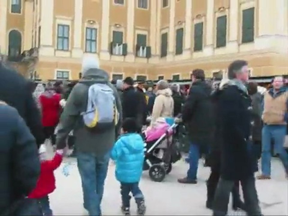 Cao cung lên - Minh Châu