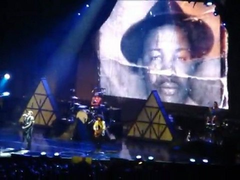 lenny kravitz black and white america