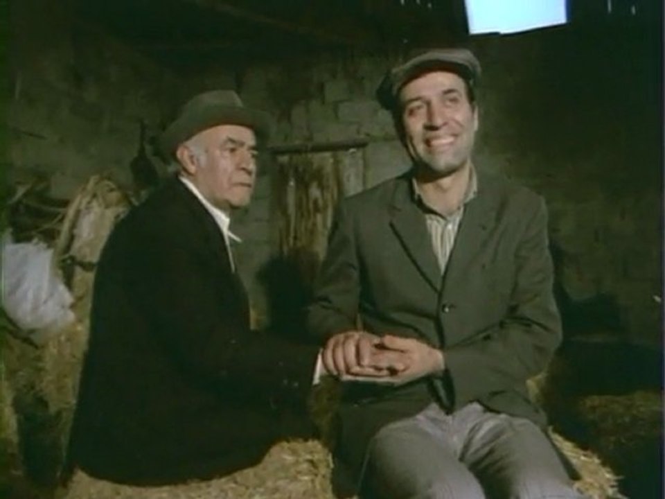 BİR İNSANIN BURNU PATLICAN DOLMASINA BENZİYOSA