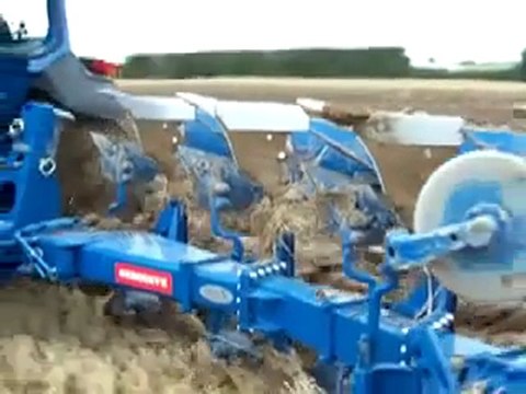 tarimdestek.net Ford 7610 4X4 Traktör ile Ön Ve Arka Monteli Pulluk