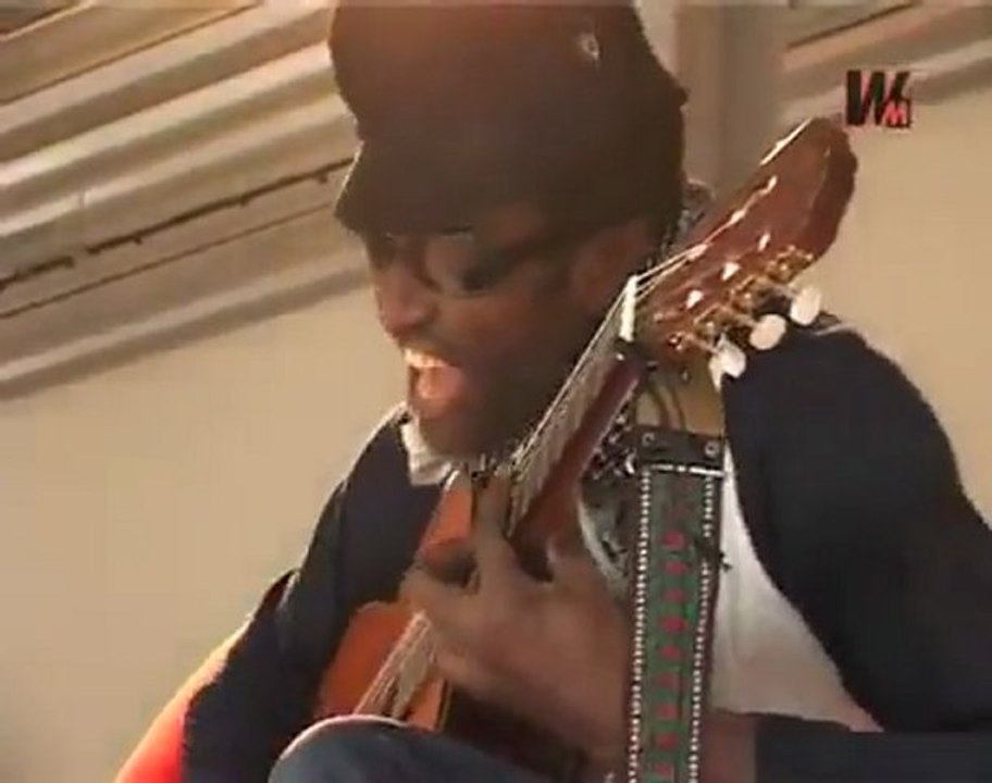 KEZIAH JONES - AUTUMN MOON