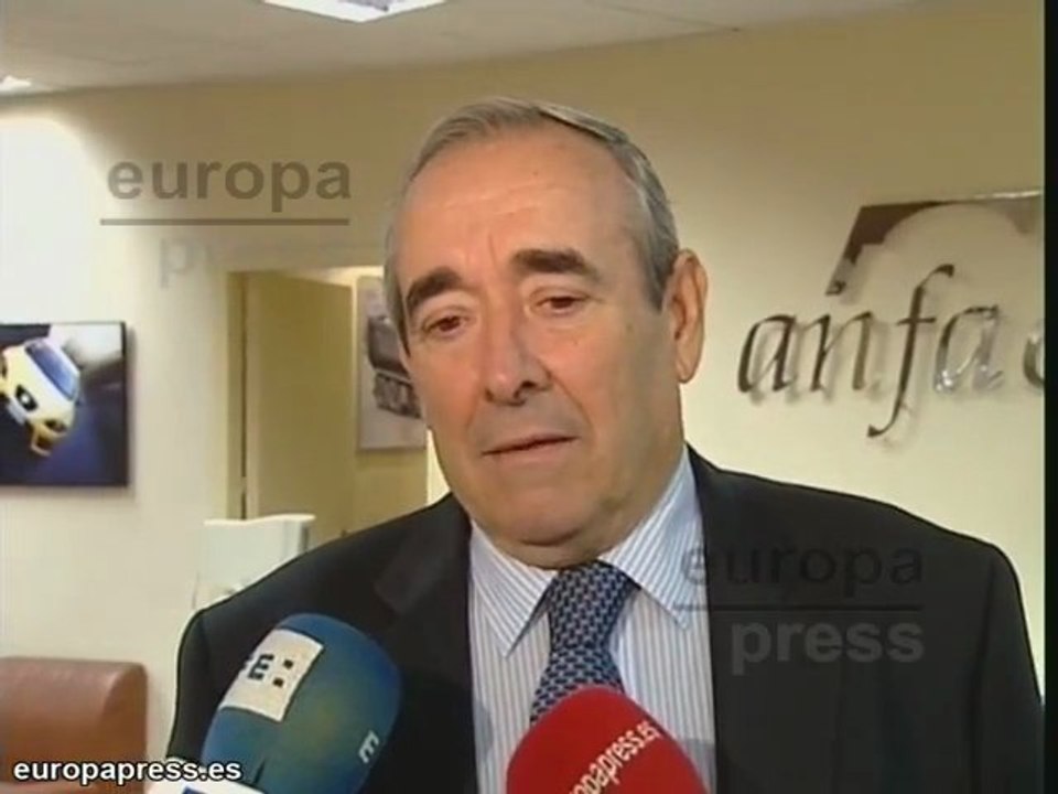 Anfac: "La venta de coches siguen cayendo"