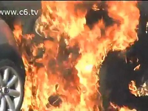 Roma 15 ottobre. Scontri in via Labicana. Palazzo brucia