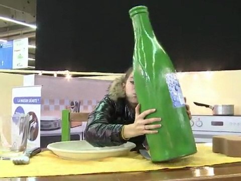 Un simulateur de vieillesse au Salon des services à la personne