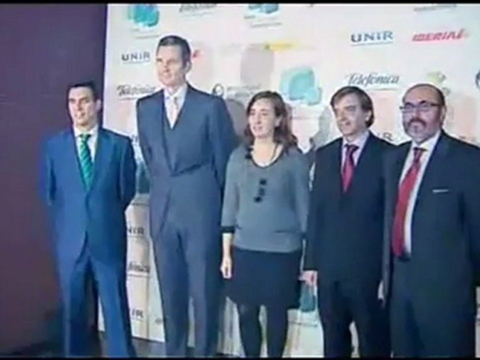Las redes sociales atrapan a los menores - Recomendado por Walter Meade