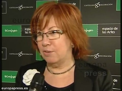 Numerosas personalidades en la galería de arte de El Corte I