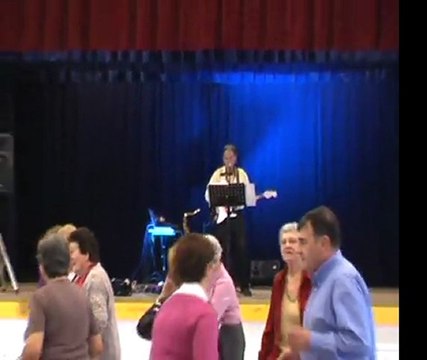 PIERROT MUSETTE ANIMATION REPAS SENIORS